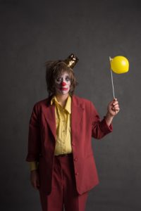 Portrait clown avec ballon